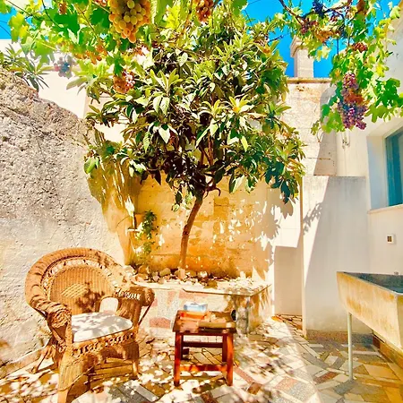 La Casetta Bianca, Tipical Salento Historic House * Acquarica del Capo